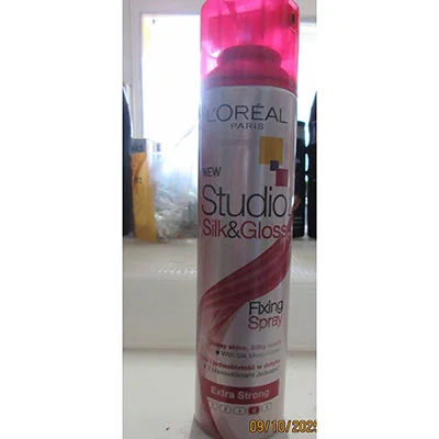 L´OREAL PARIS — HAIR SPRAY STUDIO SILK A GLOSS