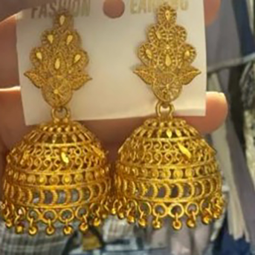 Fashion earrings.