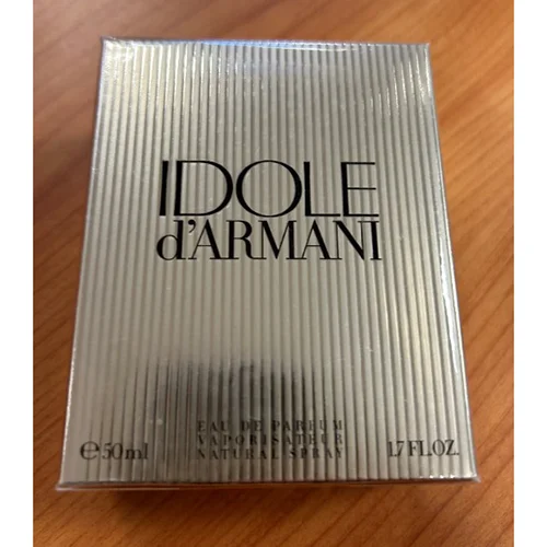 Giorgio Armani — Idole d'Armani