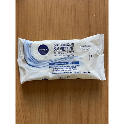 Nivea — Salviettine struccanti per occhi labbra e viso