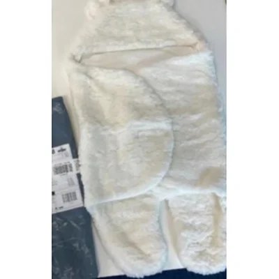 Unbranded — White Fluffy Hooded Teddy Baby Sleeping Bag