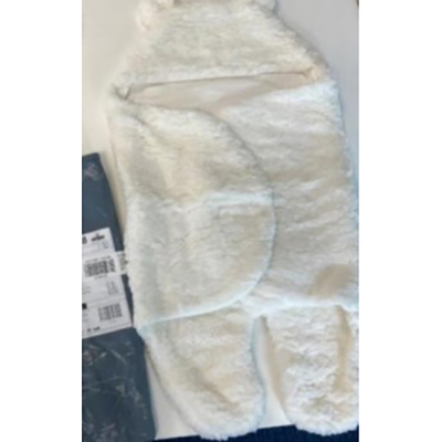 Unbranded — White Fluffy Hooded Teddy Baby Sleeping Bag