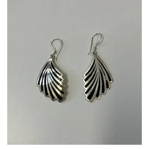 White metal Dara Black Earring
