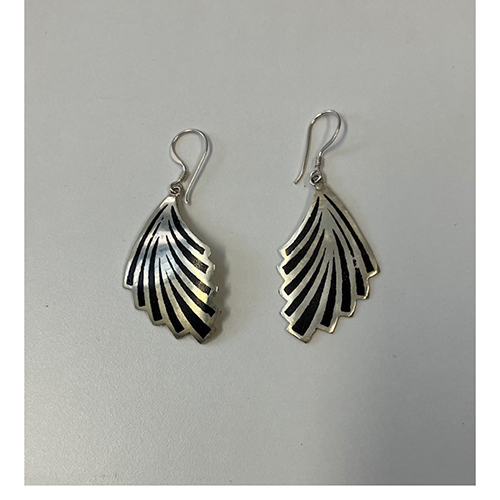 White metal Dara Black Earring