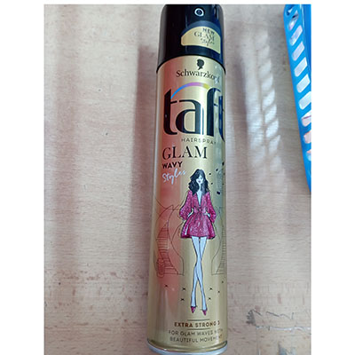 Schwarzkopf — taft HAIRSPRAY GLAM WAVY Styles