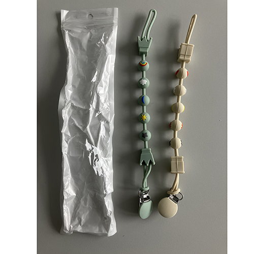 Shen Zhen shi Yi Jia Bai Mao Yi You Xian Gong Si — Silicone Pacifier Chain