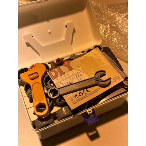 Toy tool box "DIY Assembly"