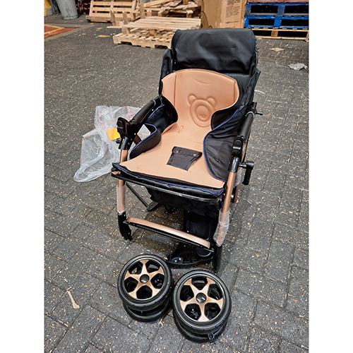 Hao Shuo — Baby stroller
