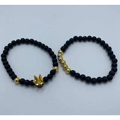 Pearl bracelet w/ crown charm