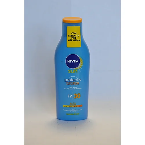 Nivea — Sun protect & bronze