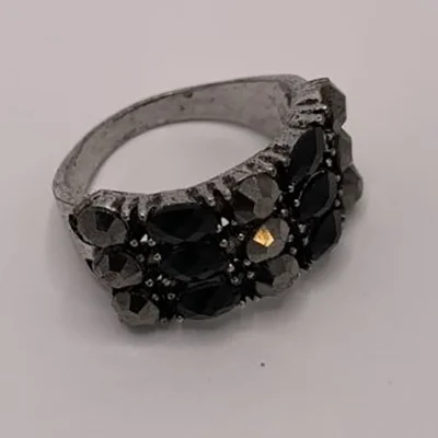 Gloria Line — Ring w/ black and grey rhinestones