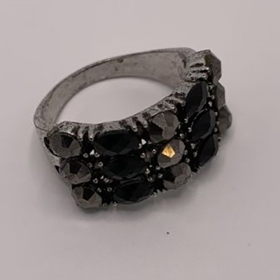 Gloria Line — Ring w/ black and grey rhinestones