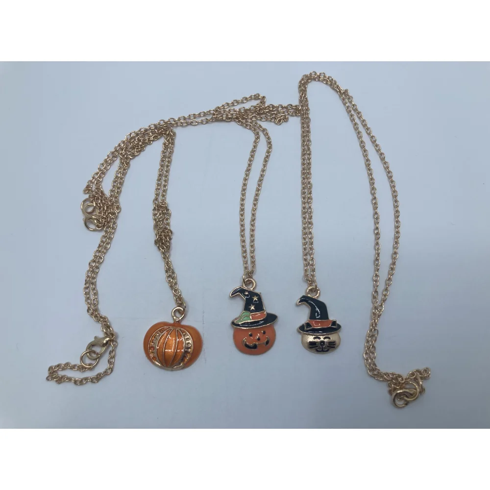 Not specified — Halloween necklace set