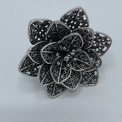 Flower ring