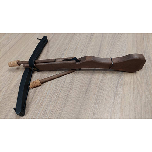 Puy du fou / Dunes Design / Kalindinteriors — Arbalète Rustique PM bois+ 2 fléchettes