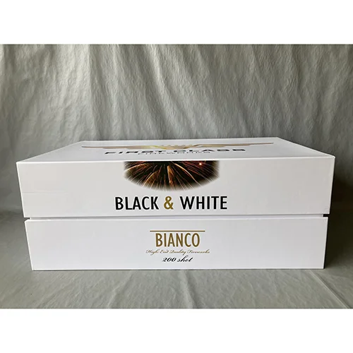 First class fireworks — Black & White - Bianco
