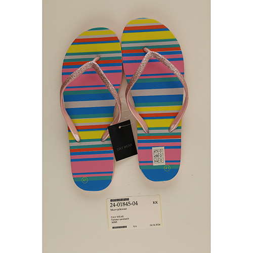 Day Wear — Flip flops