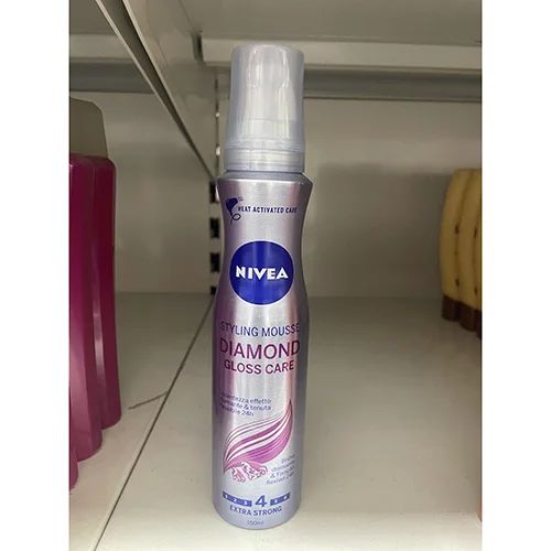 Nivea — Styling Mousse - Diamond Gloss Care - 4 Extra Strong
