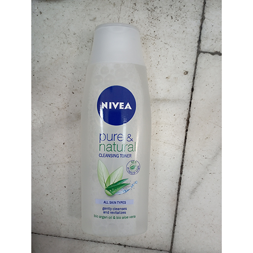 Nivea — NIVEA PURE & NATURAL cleansing lotion with organic argan oil and organic aloe vera