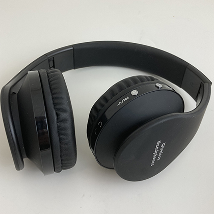 Wireless Headphones On ears