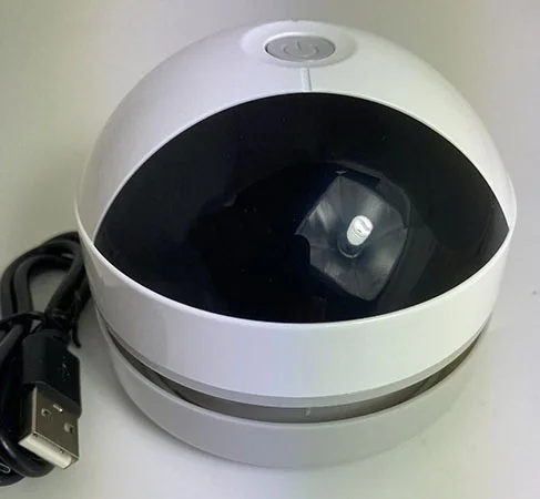 Mini vacuum sweeper