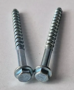 Rawlplug — Concrete screw
