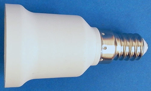 Lamp holder adaptor