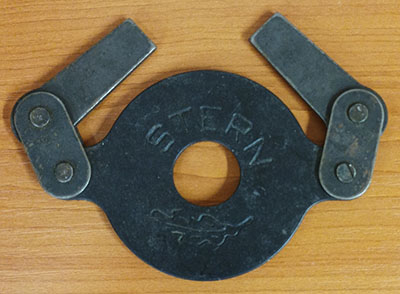 STERN — Flail-type cutting attachment for brush cutter