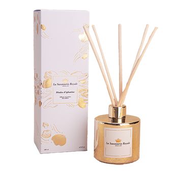 La savonnerie royale — Pétales d'églantine