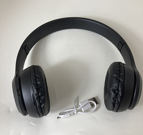 P47 Stereo Head Mounted Bluetooth Headphones