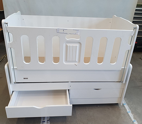 Temosan — Children's cot
