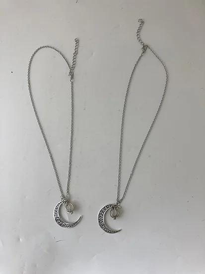 Luminous moon necklace
