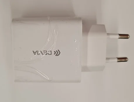 DEVIA — USB lādētājs