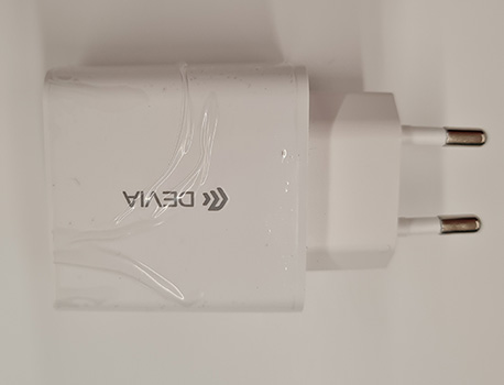DEVIA — USB lādētājs