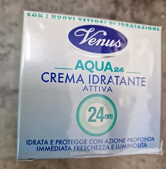 Venus — Aqua24 - Crema idratante attiva