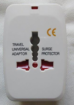 Lamtech — Travel adaptor