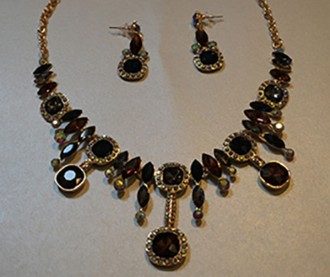 Chaoyite — Necklace and earring set
