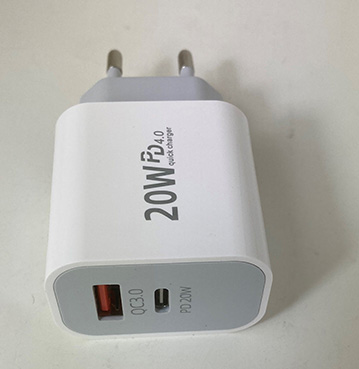 Mobbi — USB charger