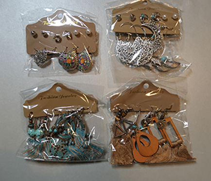 Flongo — Ear studs