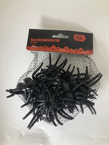 Dollarstore — Halloween dekoration 12-pack (Spindlar i nät) / (Spiders in net)