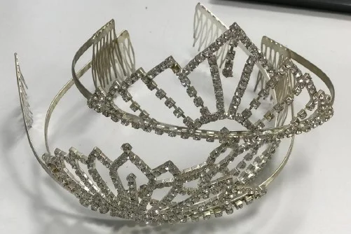 Crown hair clip