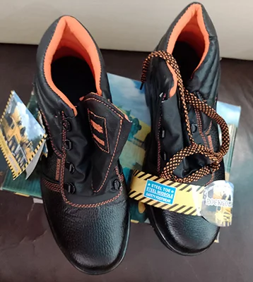 ROCKGOLDEN — Safety footwear ROCKGOLDEN