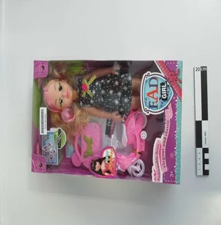 FAD GIRL — Plastic doll