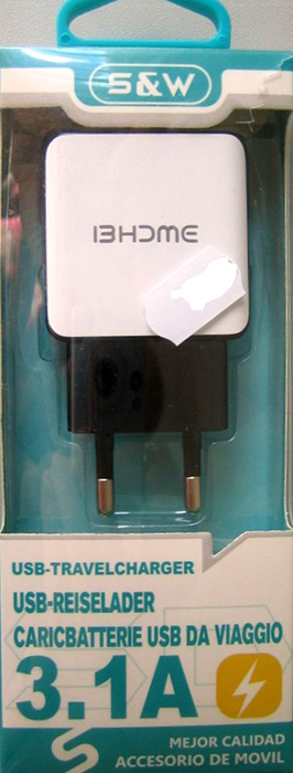 S&W — USB Travel charger