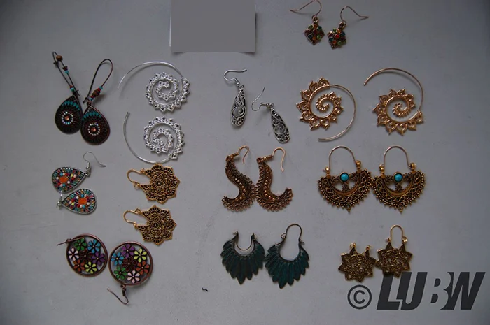 Hicarer — 12 Paar Boho Stil Metall Hohl Set Wassertropfen Baumeln Ohrringe Lange Baumeln Ohrringe