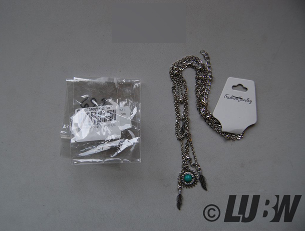 JAWSEU — JAWSEU Sexy Halskette Choker Mehrreinig Kette für Frauen Damen Bohemian Anhänger Blatter Blumen Must