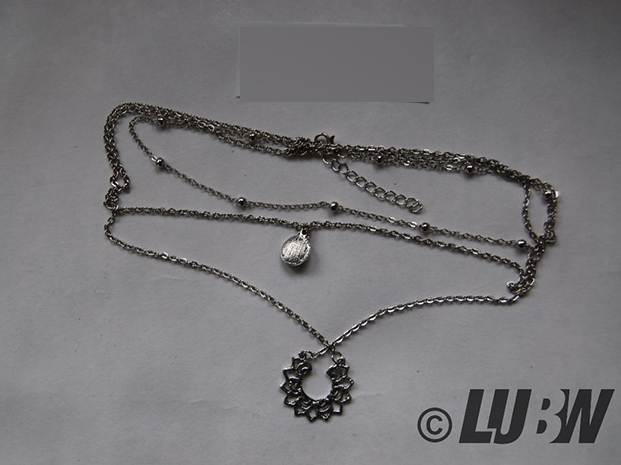 Ushiny — Ushiny Boho Layered Flower Choker Halskette Vintage Strass Halsketten Anhänger Schmuck Kette
