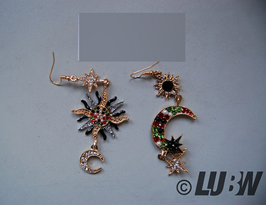 Happyyami — Happyyyami 1 Paar Ohrringe mit Mond und Sonne, Perlenohrringe mit Strass, Asymmetrische Ohrringe, Pu