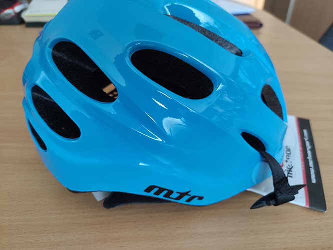 METEOR — Helmet for cyclists, skateboards or roller skates users