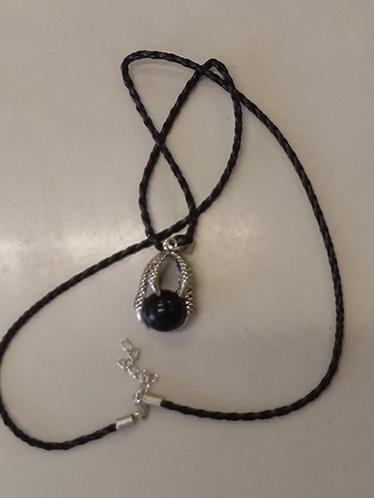 Small Dragon Claw Pendant - Black Agathe